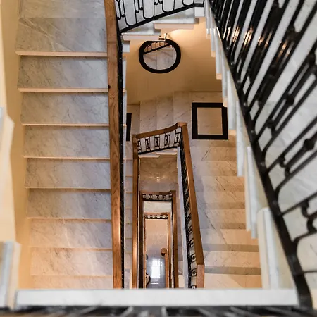 1926 Le Parisot Boutique Suites-3